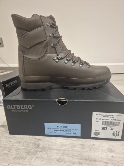 Altberg boots 12m