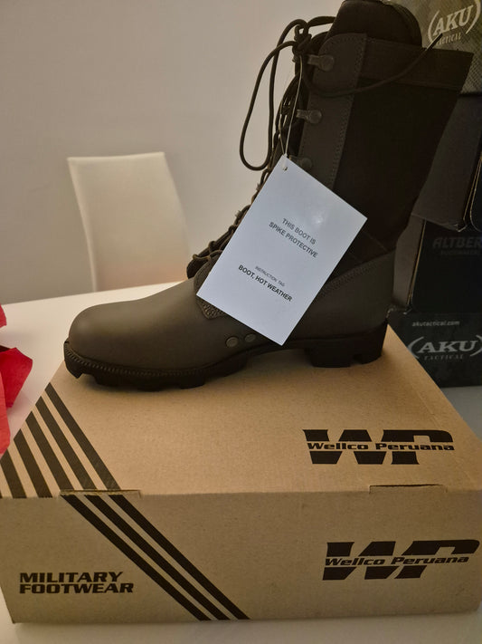 Welco size 10m Jungle boots